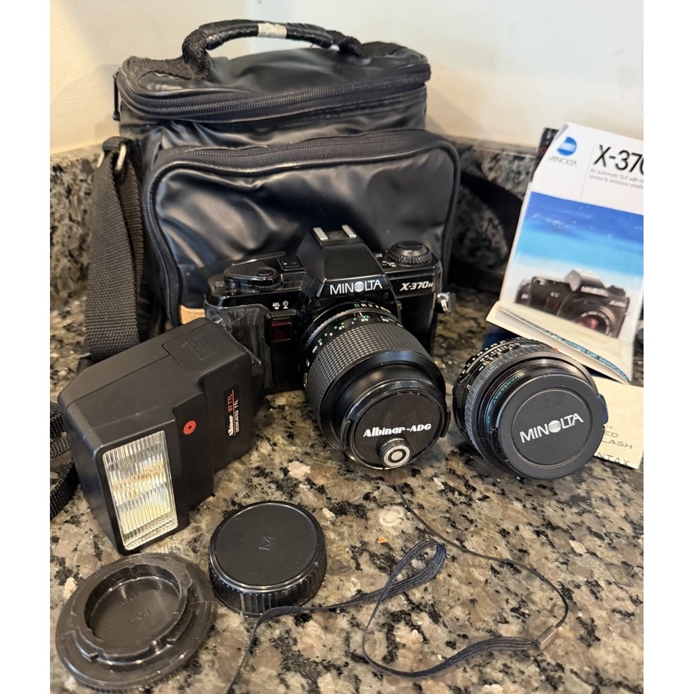 Minolta X-370N 35mm SLR Film Camera 35-70mm Macro Lens Flash Bag WORKING